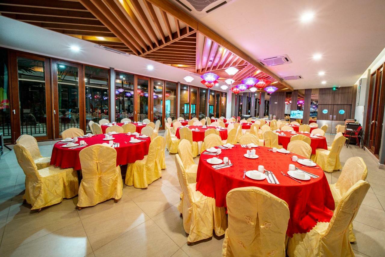 Aman Tioman Beach Resort Kampung Genting Exterior photo